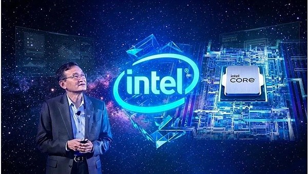 AI chips are in short supply, yet Intel's stock price plummeted by 20%.